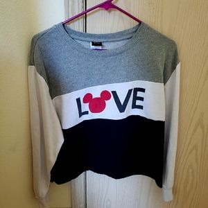 Long sleeve crop top